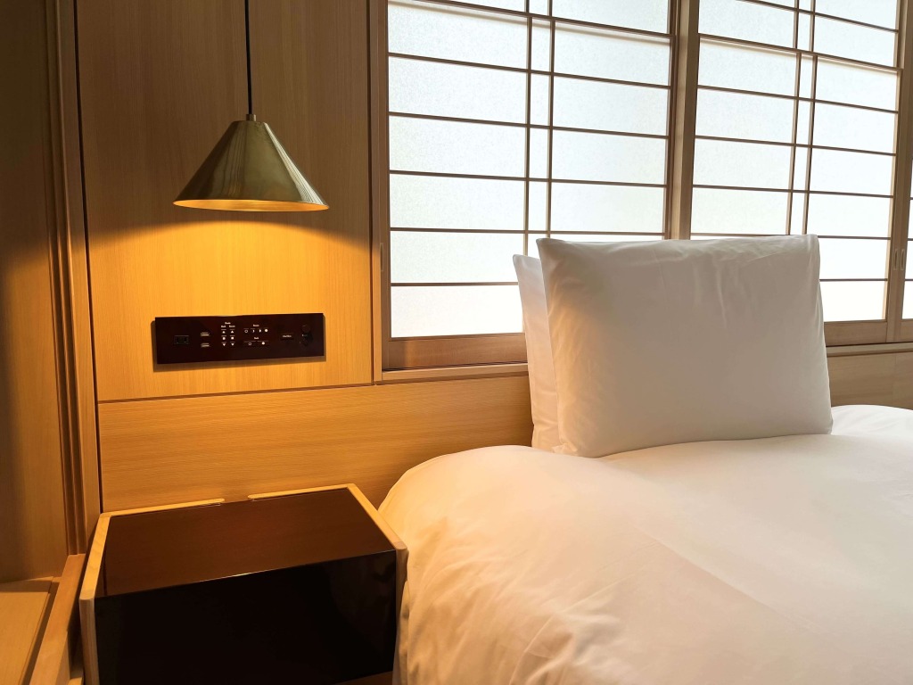 ふふ京都のベッドライト